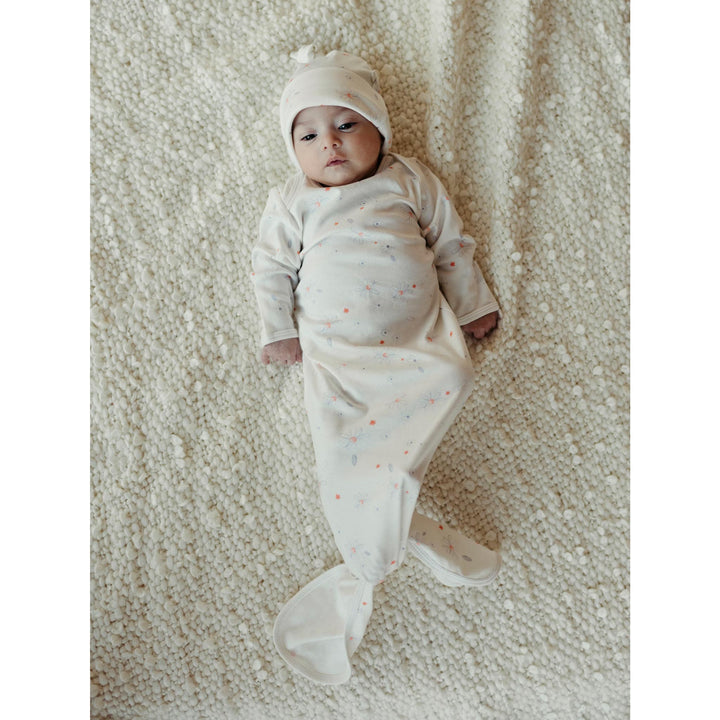 baby in organic cotton knotted outfit